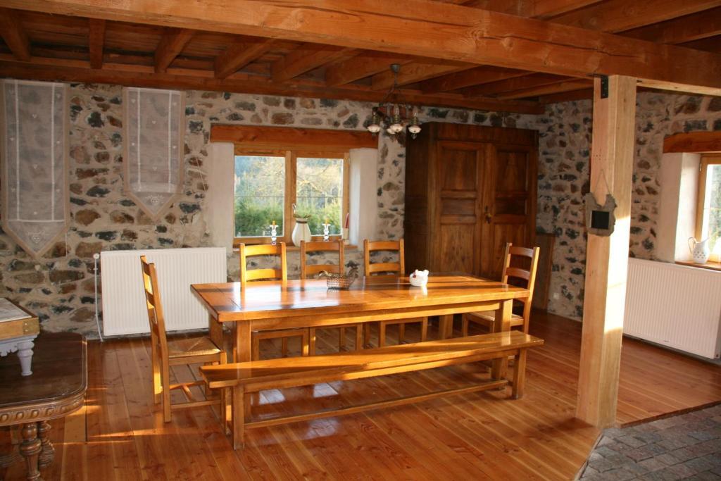 Chambres D'Hotes La Cime Beaujolaise Poule-lès-Écharmeaux Exterior foto